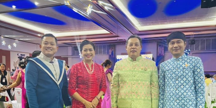 เดินแบบการกุศล "ผ้าไทยใส่ให้สนุก" มนต์เสน่ห์ผ้าไทยร้อยรวมใจชาวเมืองสี่แคว